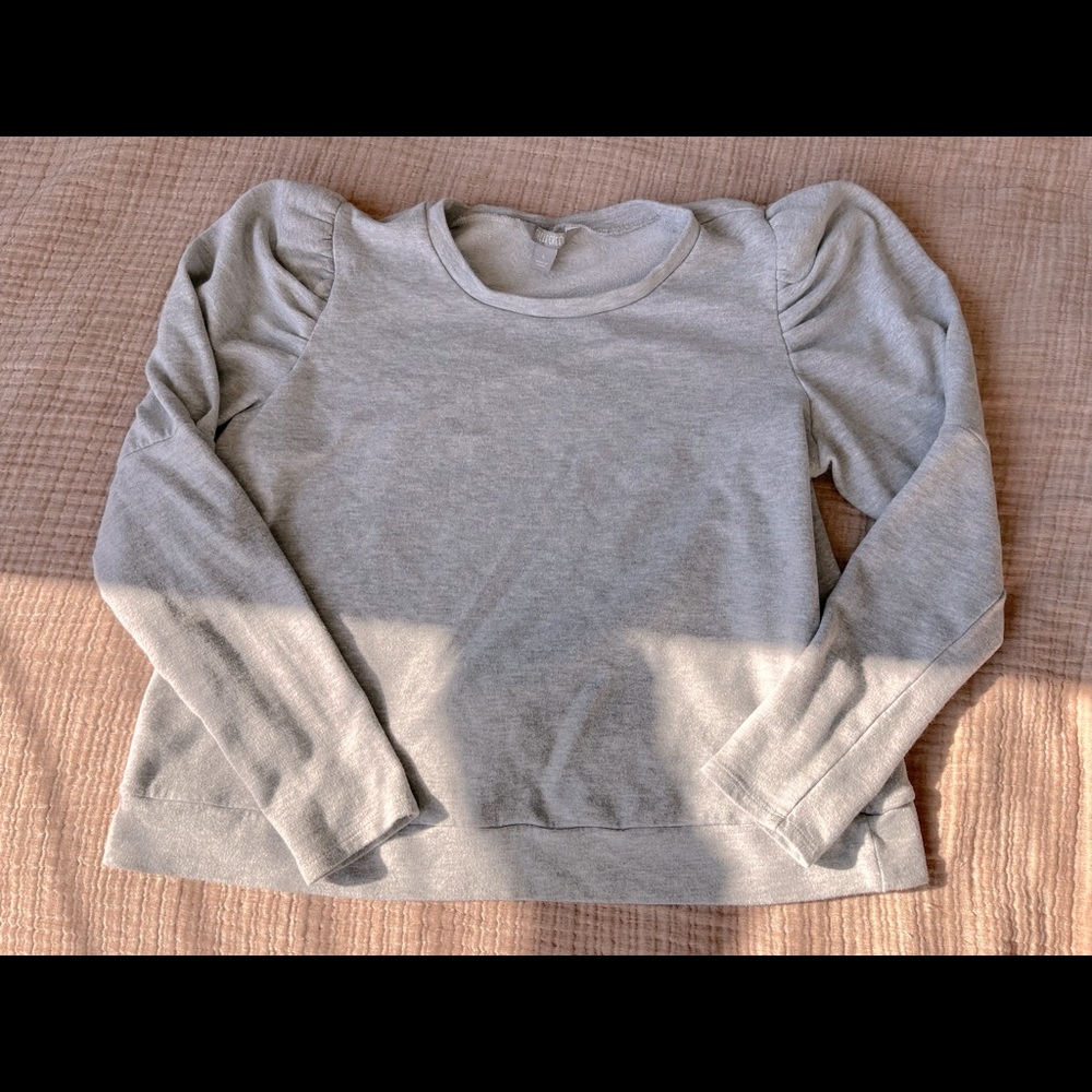 gray puff sleeve sweater